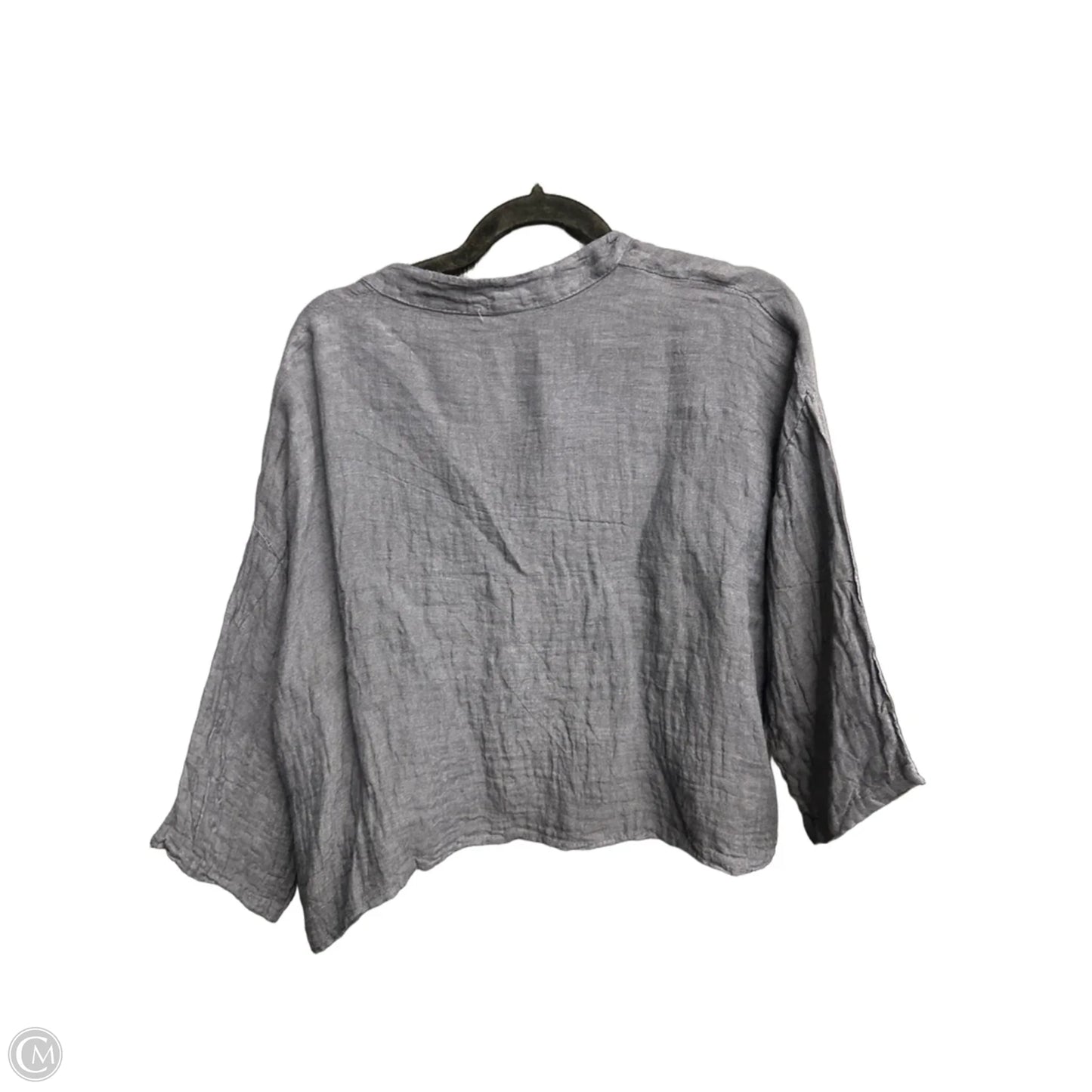 Top Short Sleeve By Clothes Mentor In Grey, Size: M