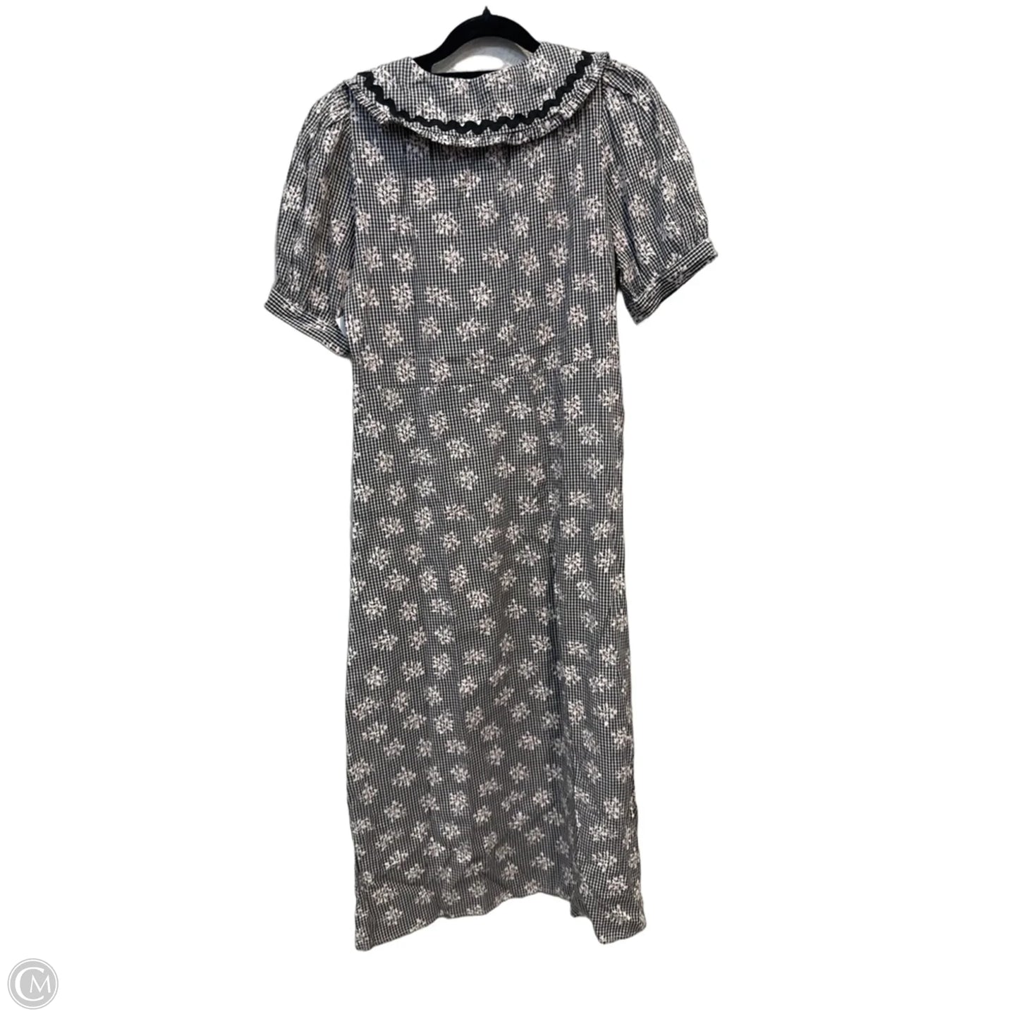 Dress Casual Short By Clothes Mentor In Black & White, Size: S