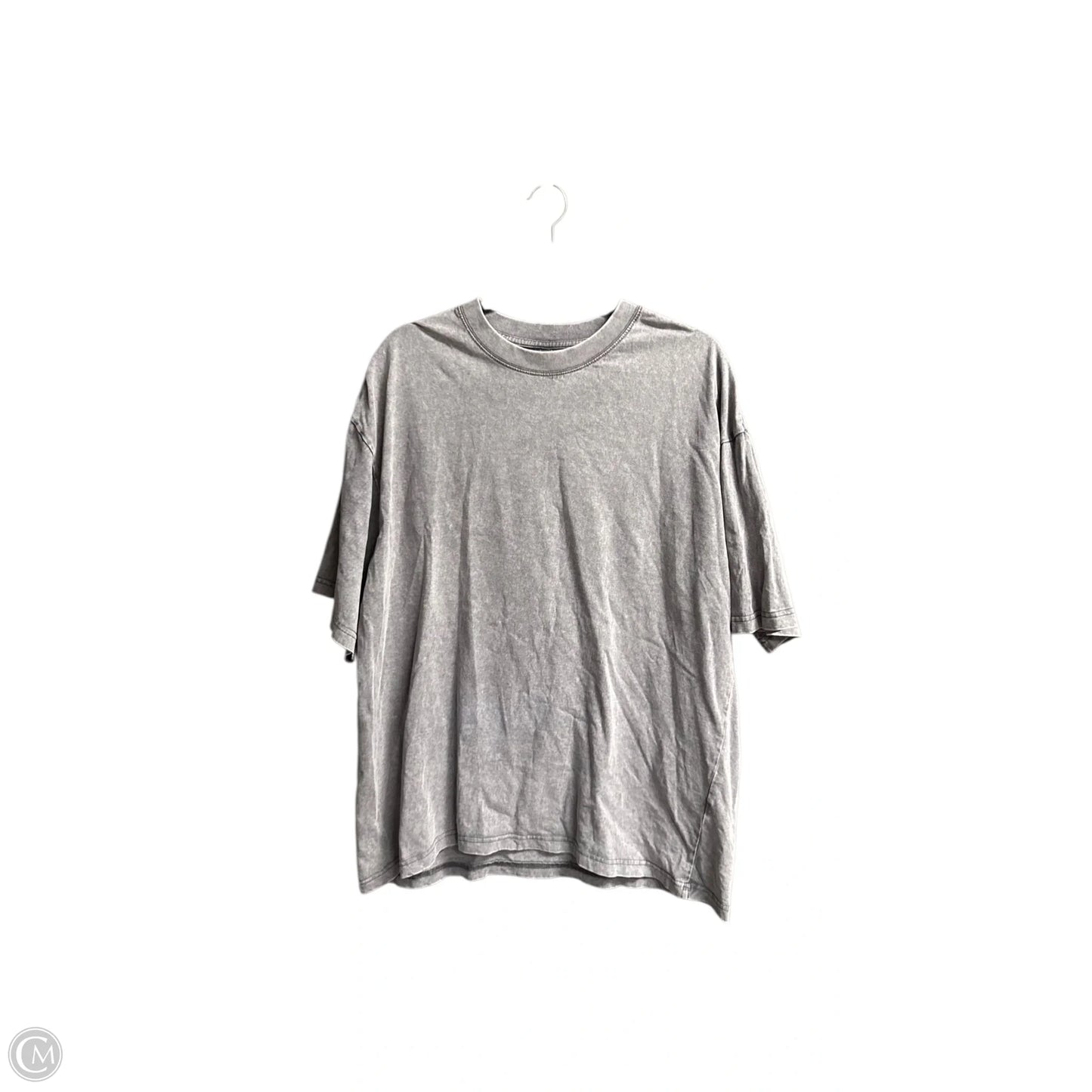 Top Short Sleeve Basic By Clothes Mentor In Grey, Size: L