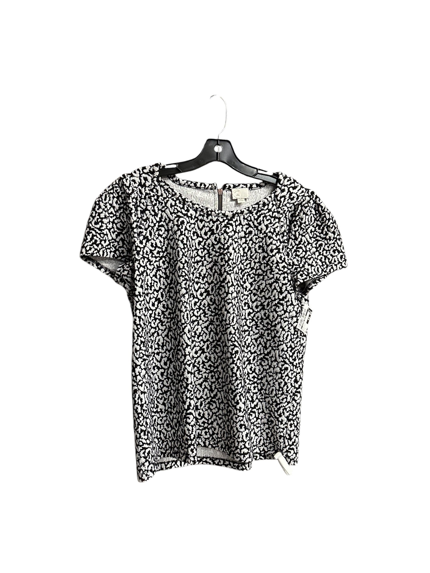 Top Short Sleeve By Clothes Mentor In Black & White, Size: L