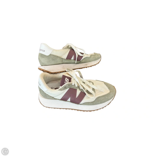 Shoes Sneakers By New Balance In Purple & White, Size: 7
