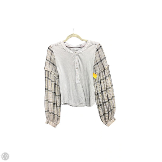 Top Long Sleeve By Pilcro In Grey, Size: M