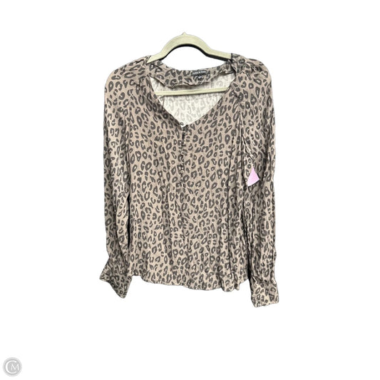 Top Long Sleeve By Clothes Mentor In Leopard Print, Size: L