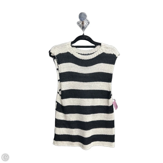 Sweater Short Sleeve By Clothes Mentor In Black & White, Size: S