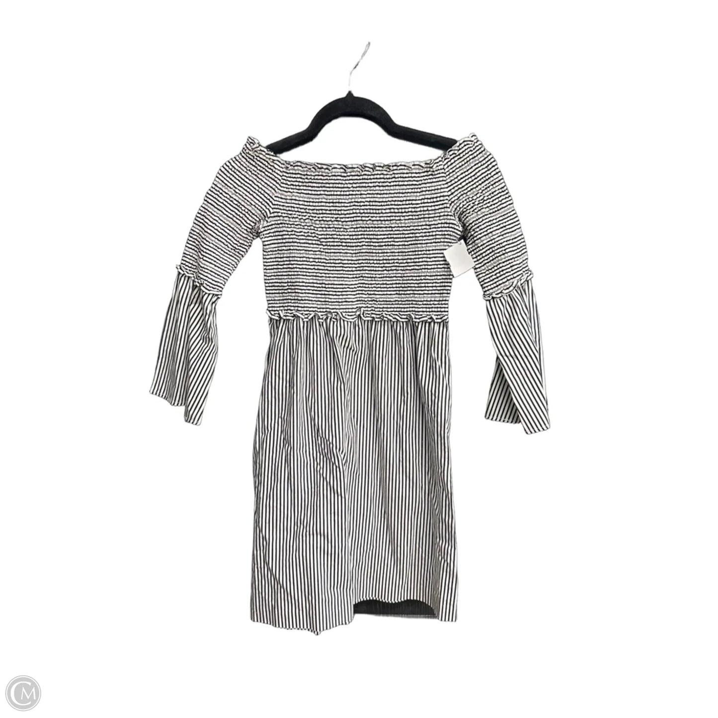 Dress Casual Short By Clothes Mentor In Striped Pattern, Size: Xs