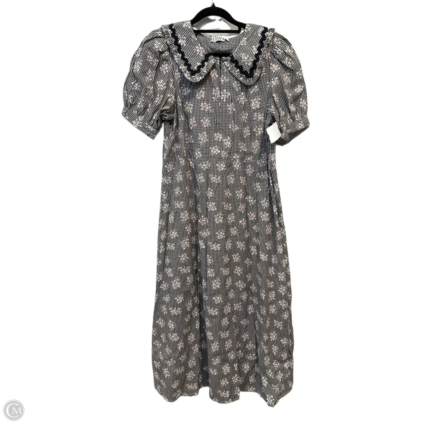 Dress Casual Short By Clothes Mentor In Black & White, Size: S