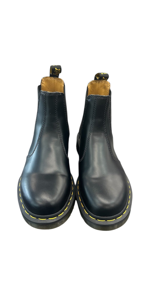 Boots Leather By Dr Martens In Black, Size: 6