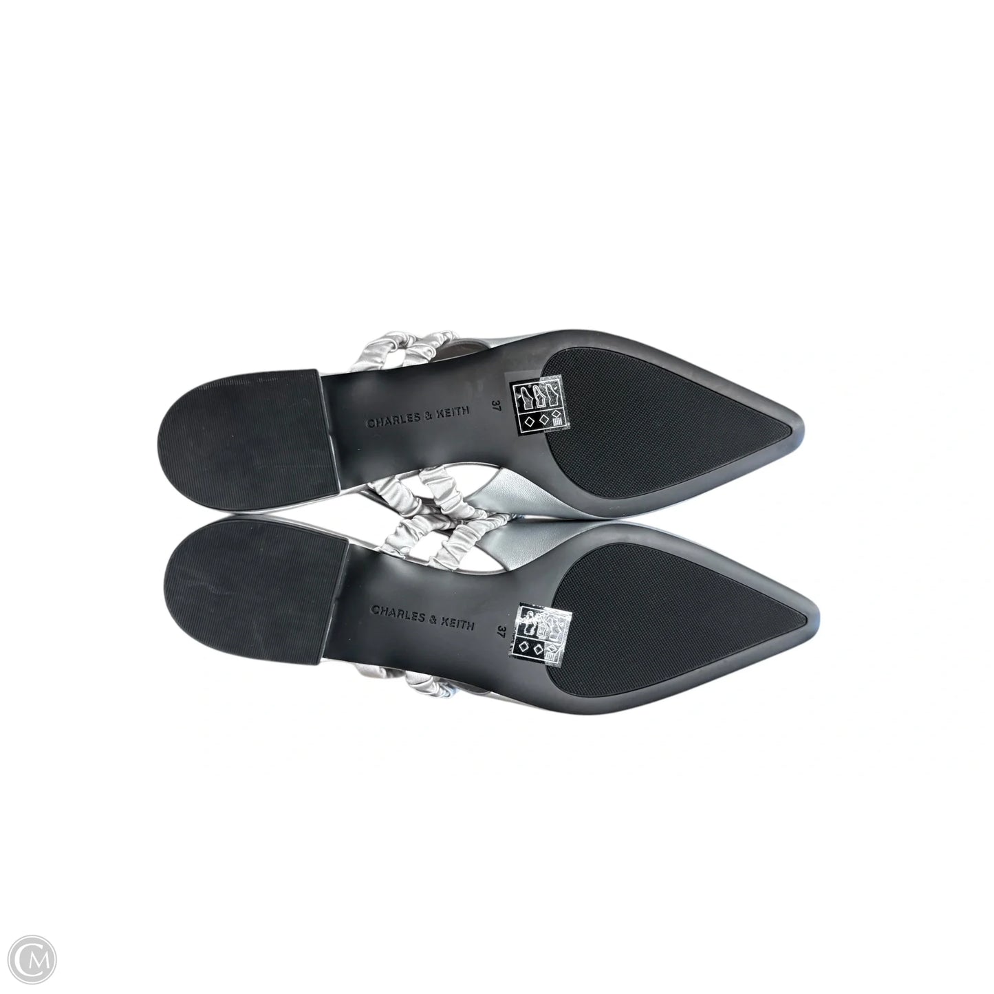 Shoes Flats By Clothes Mentor In Silver, Size: 6.5