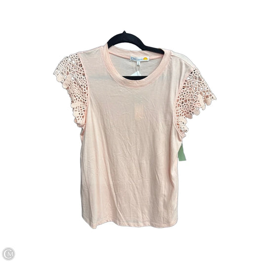 Top Short Sleeve By C And C In Coral, Size: S