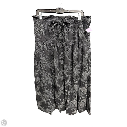 Skirt Midi By Universal Thread In Grey, Size: L