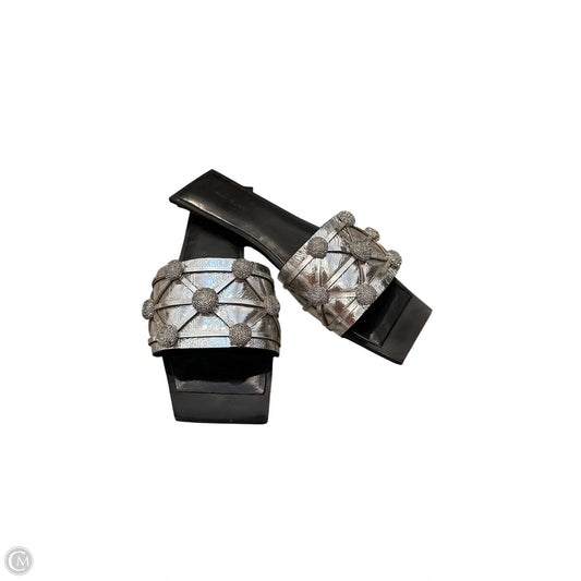 Sandals Designer By Tory Burch In Black & Silver, Size: 9.5