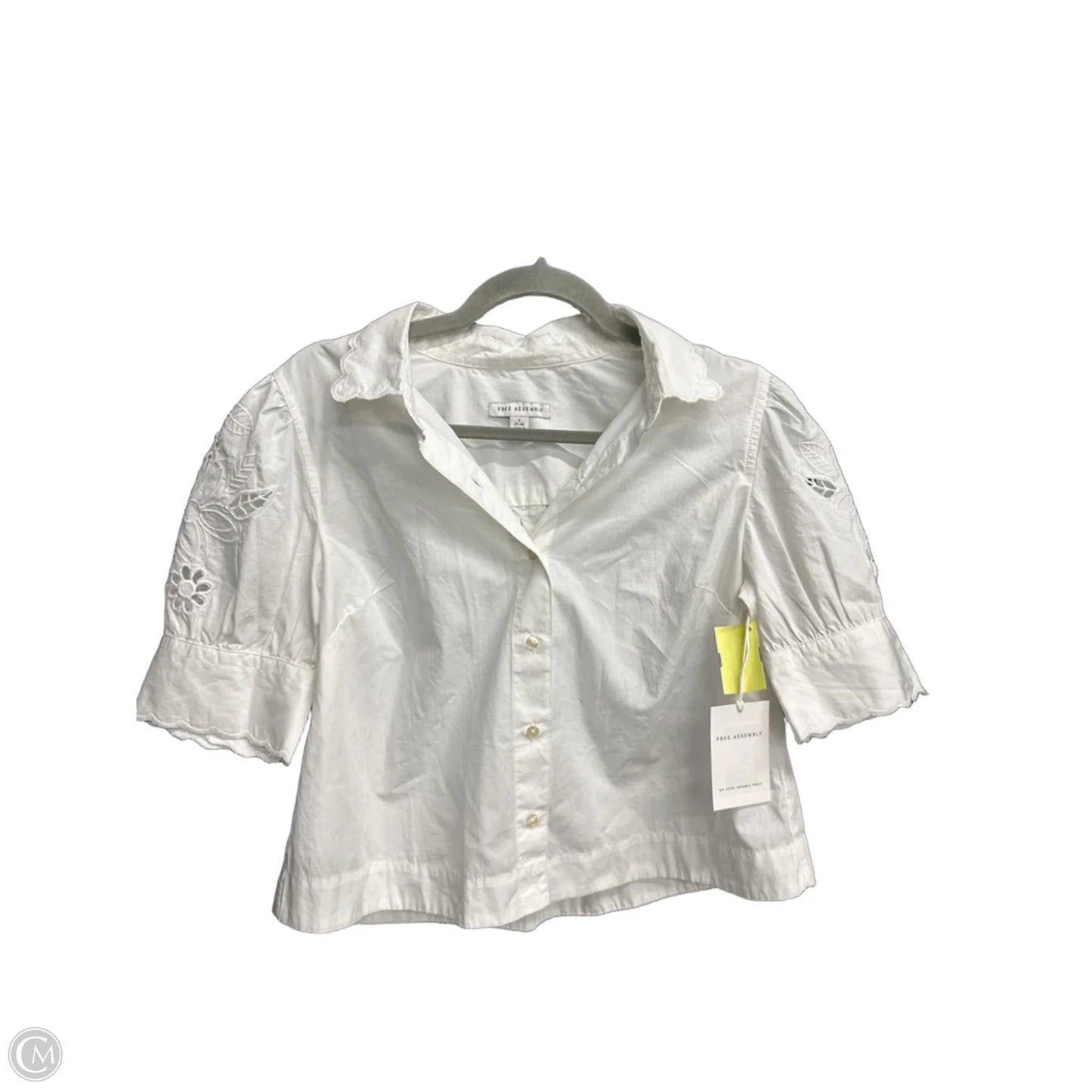 Top Short Sleeve By Free Assembly In White, Size: S