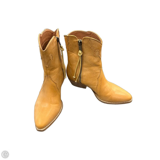 Boots Western By Clothes Mentor In Tan, Size: 5.5