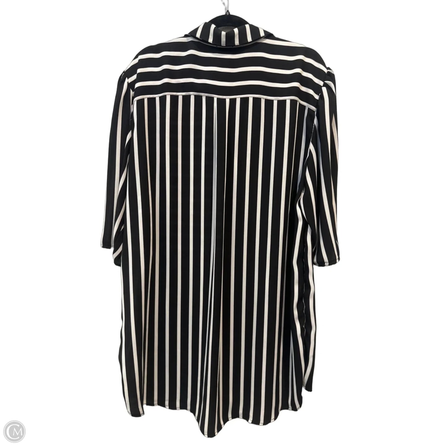 Top Short Sleeve By Chicos In Black & White, Size: 2x