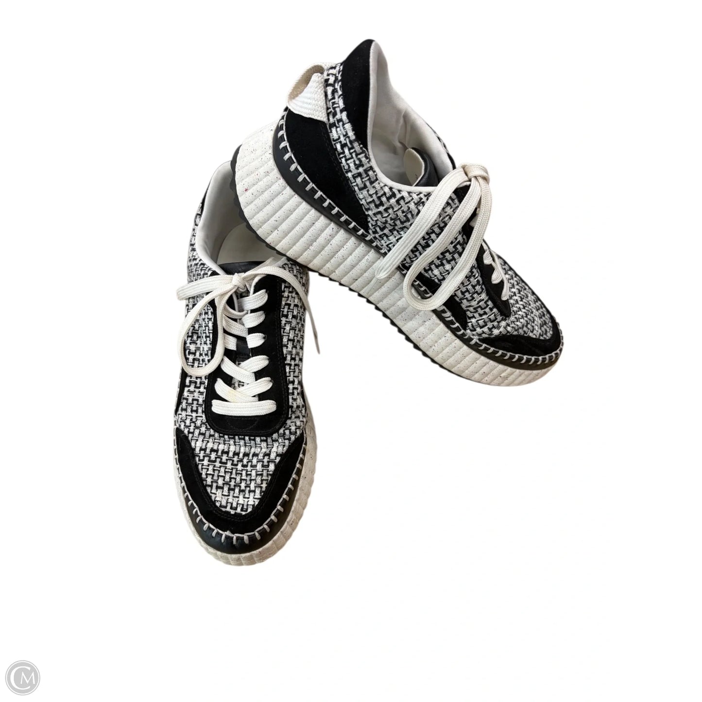 Shoes Sneakers By Universal Thread In Black & White, Size: 11