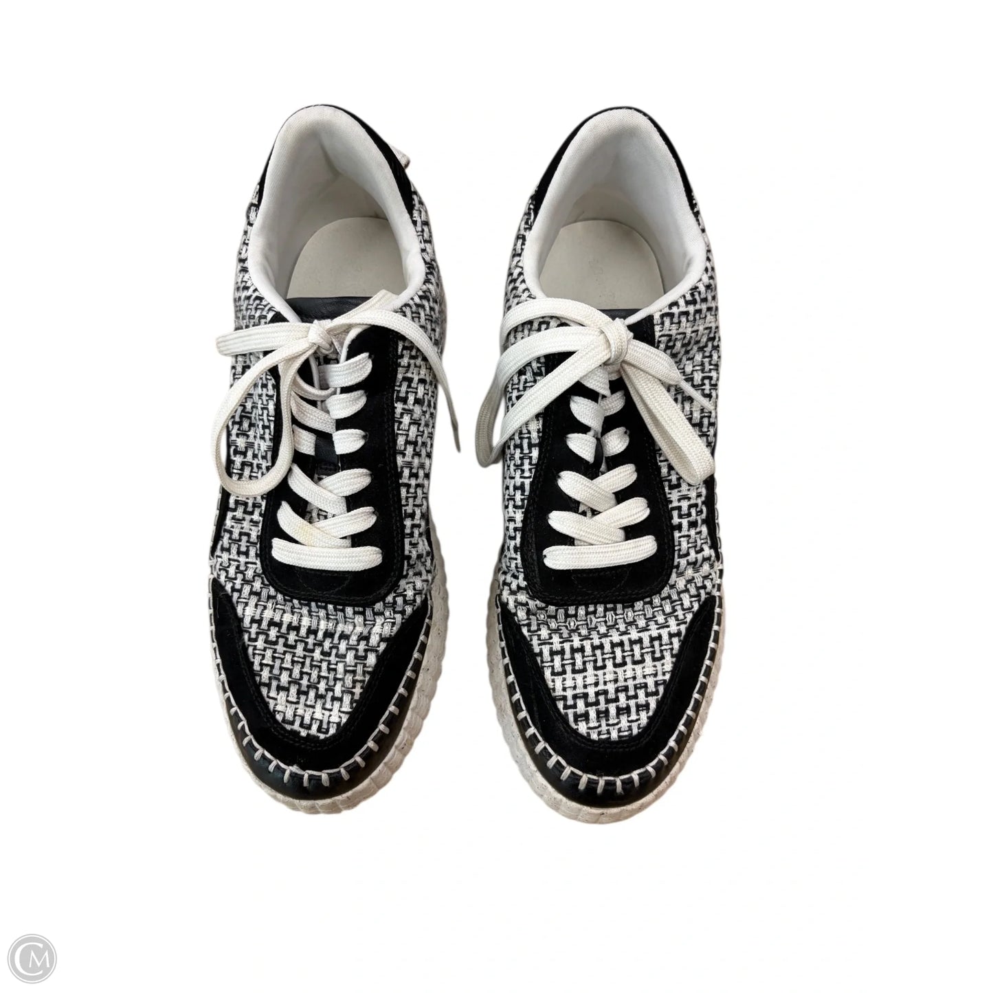 Shoes Sneakers By Universal Thread In Black & White, Size: 11