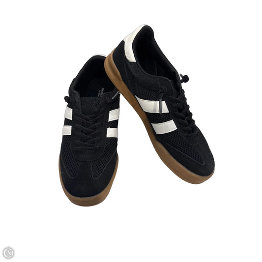 Shoes Sneakers By Clothes Mentor In Black, Size: 7.5