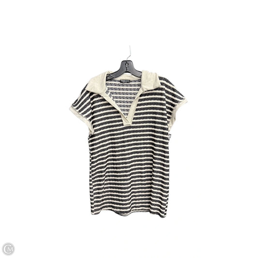 Top Short Sleeve By Clothes Mentor In Black & White, Size: S