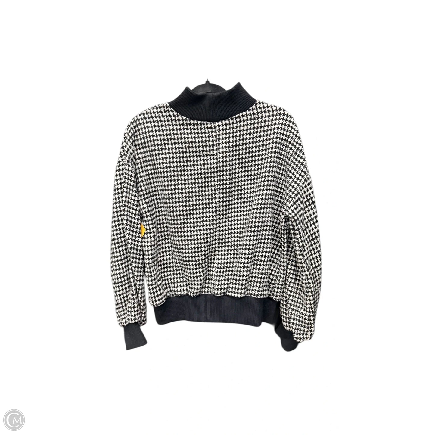 Sweater By Clothes Mentor In Black & White, Size: S