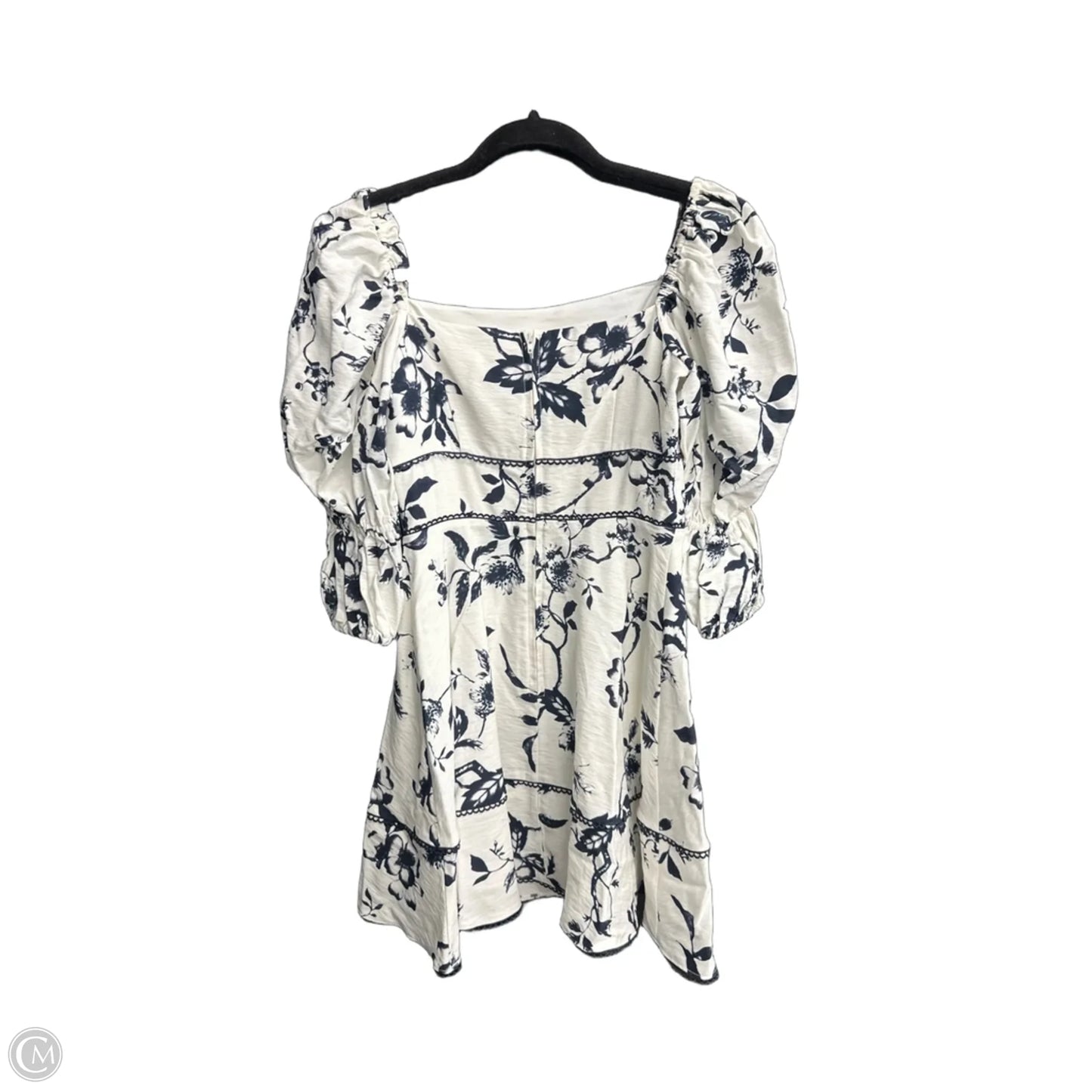 Dress Casual Short By Clothes Mentor In Black & White, Size: Xs