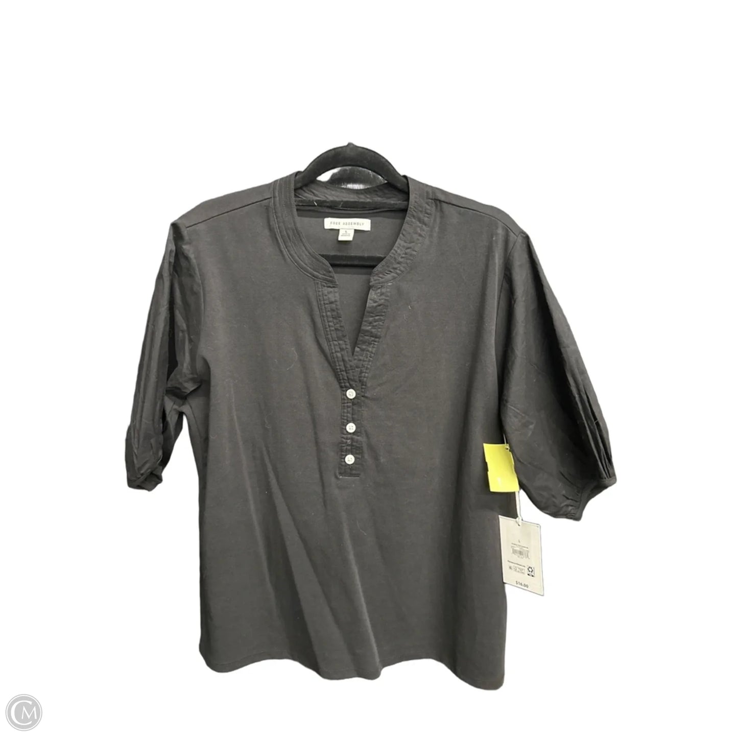 Top Short Sleeve By Free Assembly In Black, Size: L